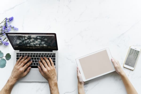 researching-on-computer-for-perfect-e-commerce-name